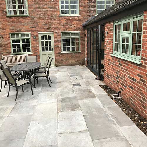 Laying porcelain tiles outside,information and details | Alistair Mackintosh